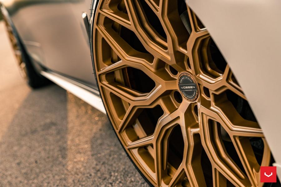 Колеса Infiniti Q60 on Vossen Wheels (HF-2) 2019 года  (фото 10 из 37)